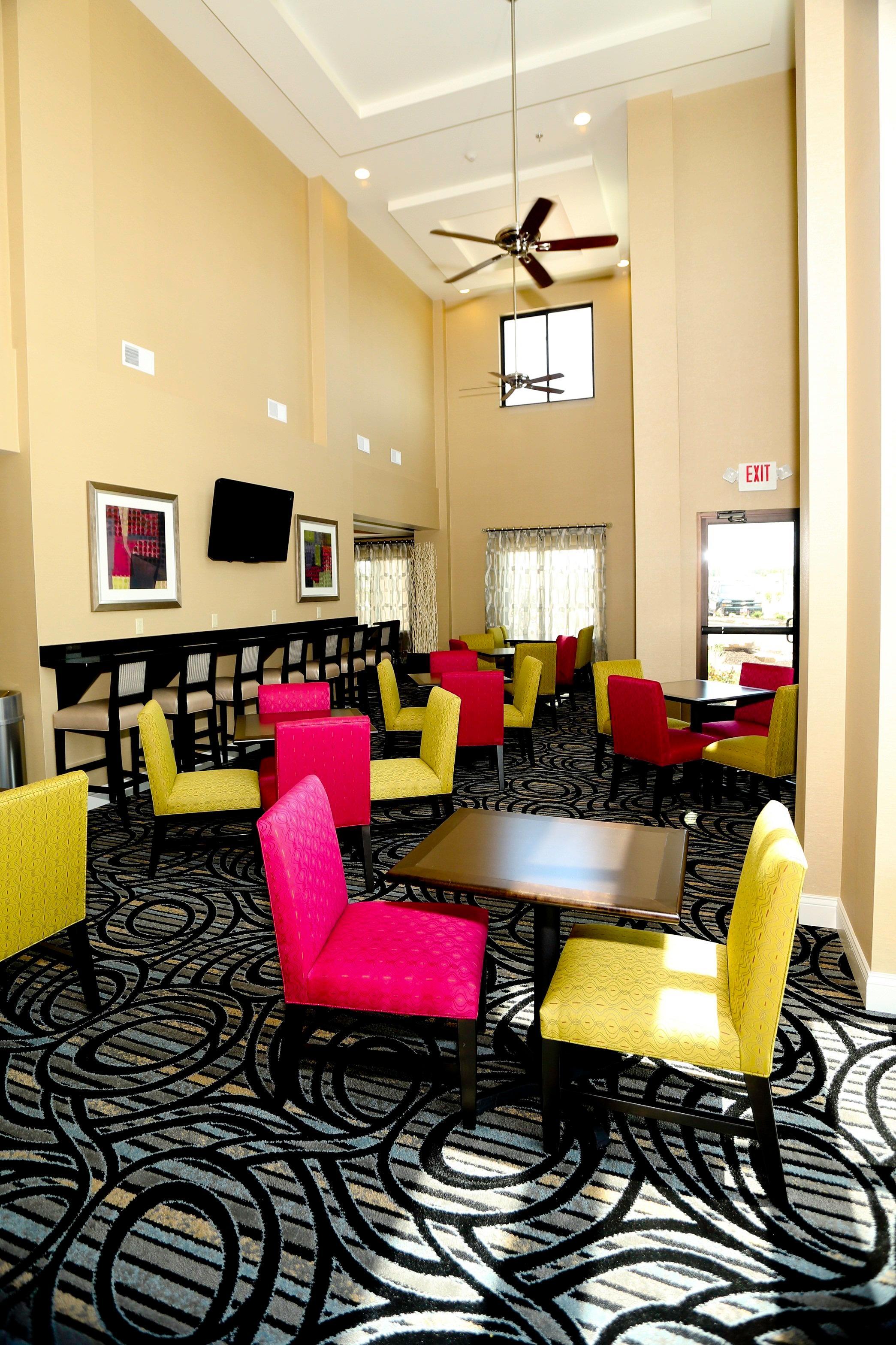 Holiday Inn Express & Suites Marion Northeast By Ihg Eksteriør bilde