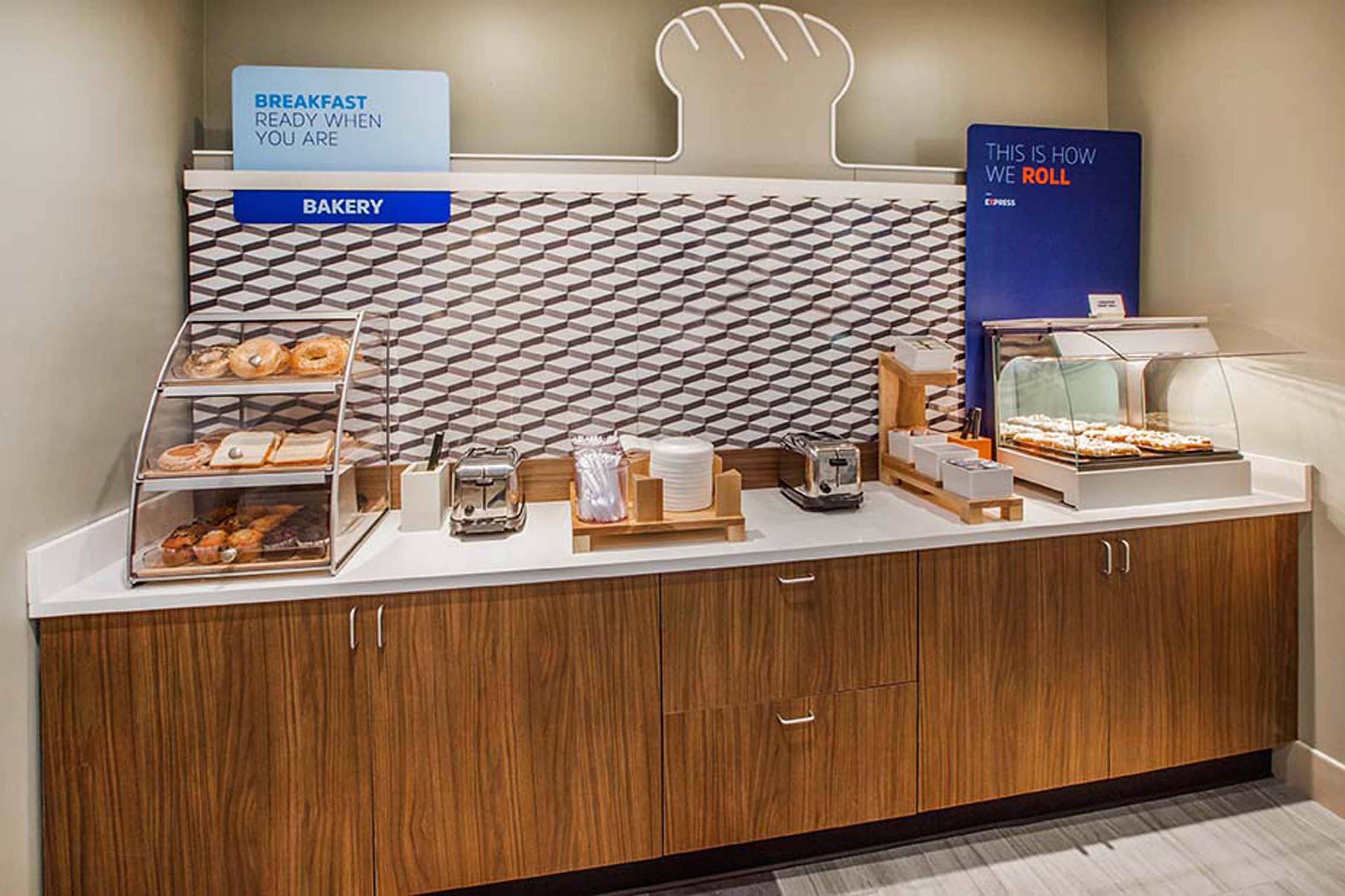 Holiday Inn Express & Suites Marion Northeast By Ihg Eksteriør bilde
