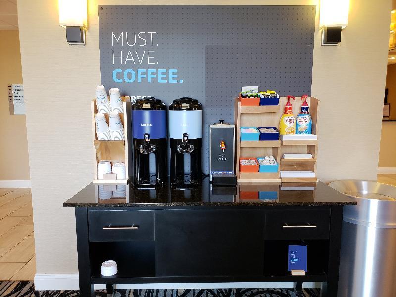 Holiday Inn Express & Suites Marion Northeast By Ihg Eksteriør bilde
